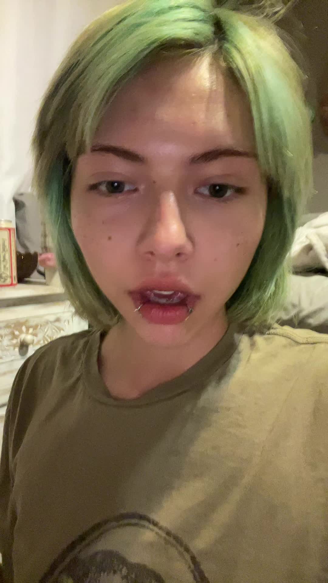 @_.Mothgirl._