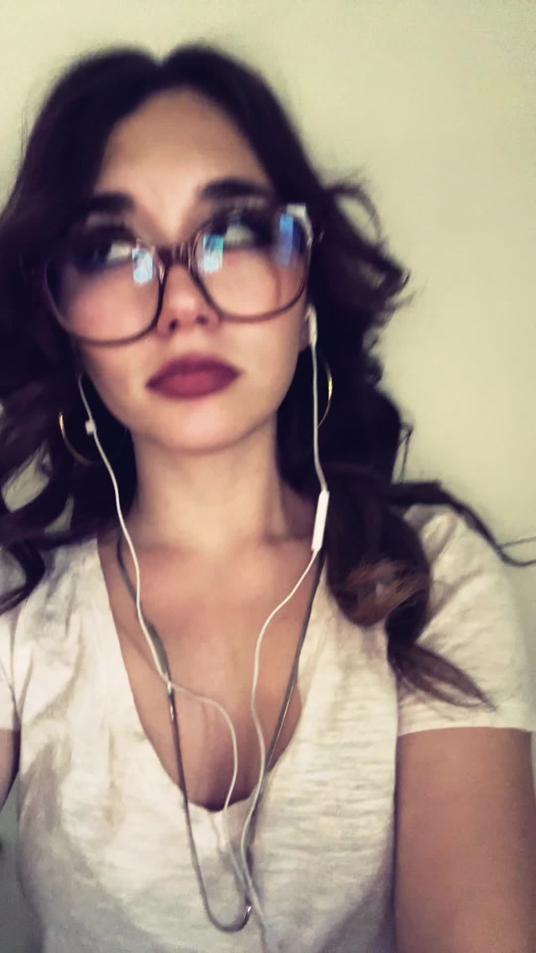 @Amberlyn📵