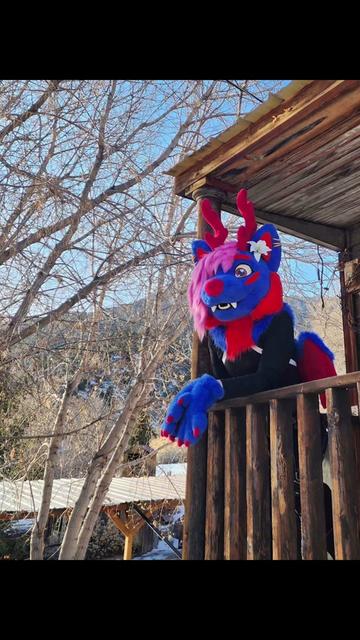 @BlueNeonPaw