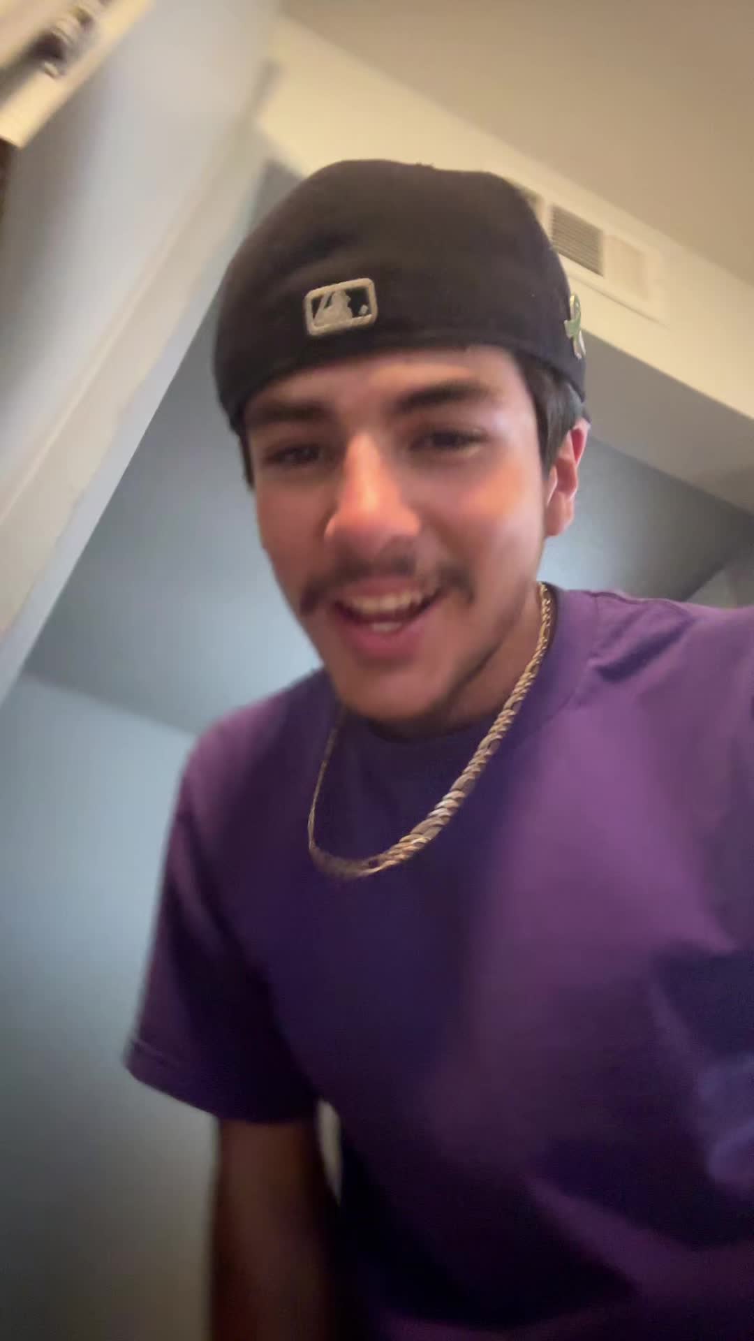 @Prettyboy_chong1