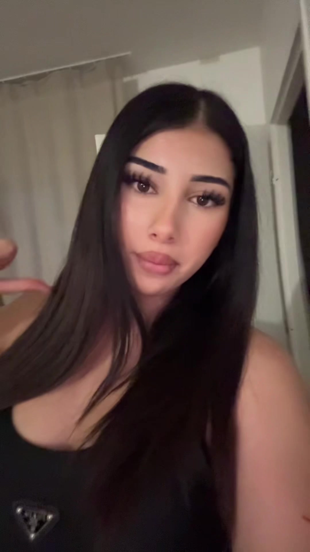 @𝒮𝒶𝓃𝒶