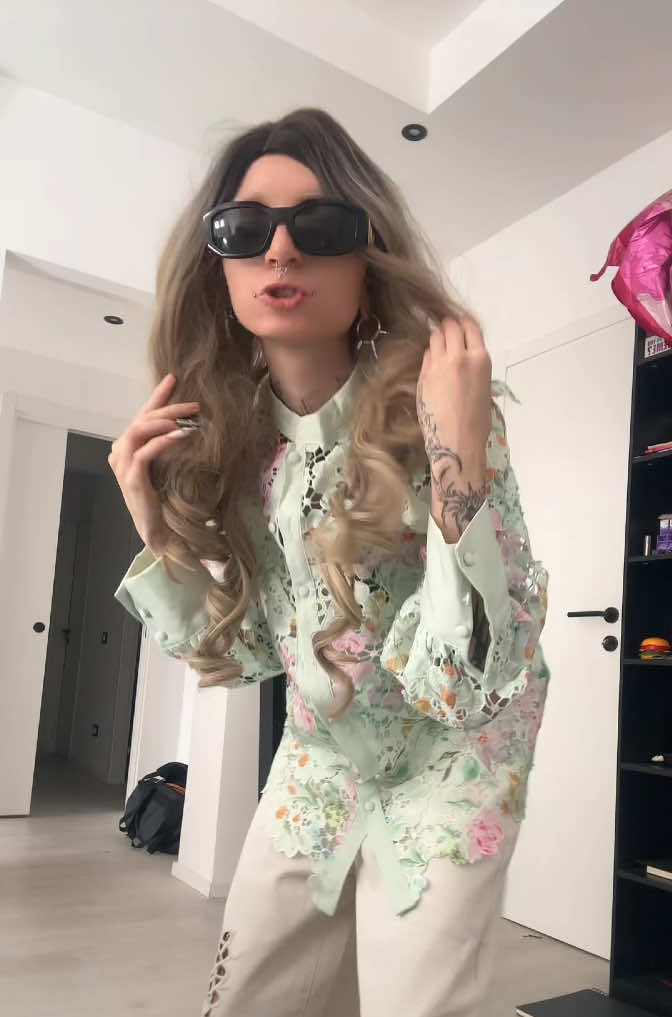 @Lilly Meraviglia