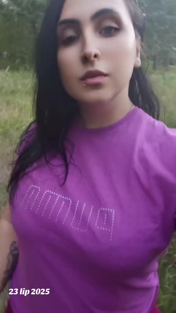 @Czoorna💋😈