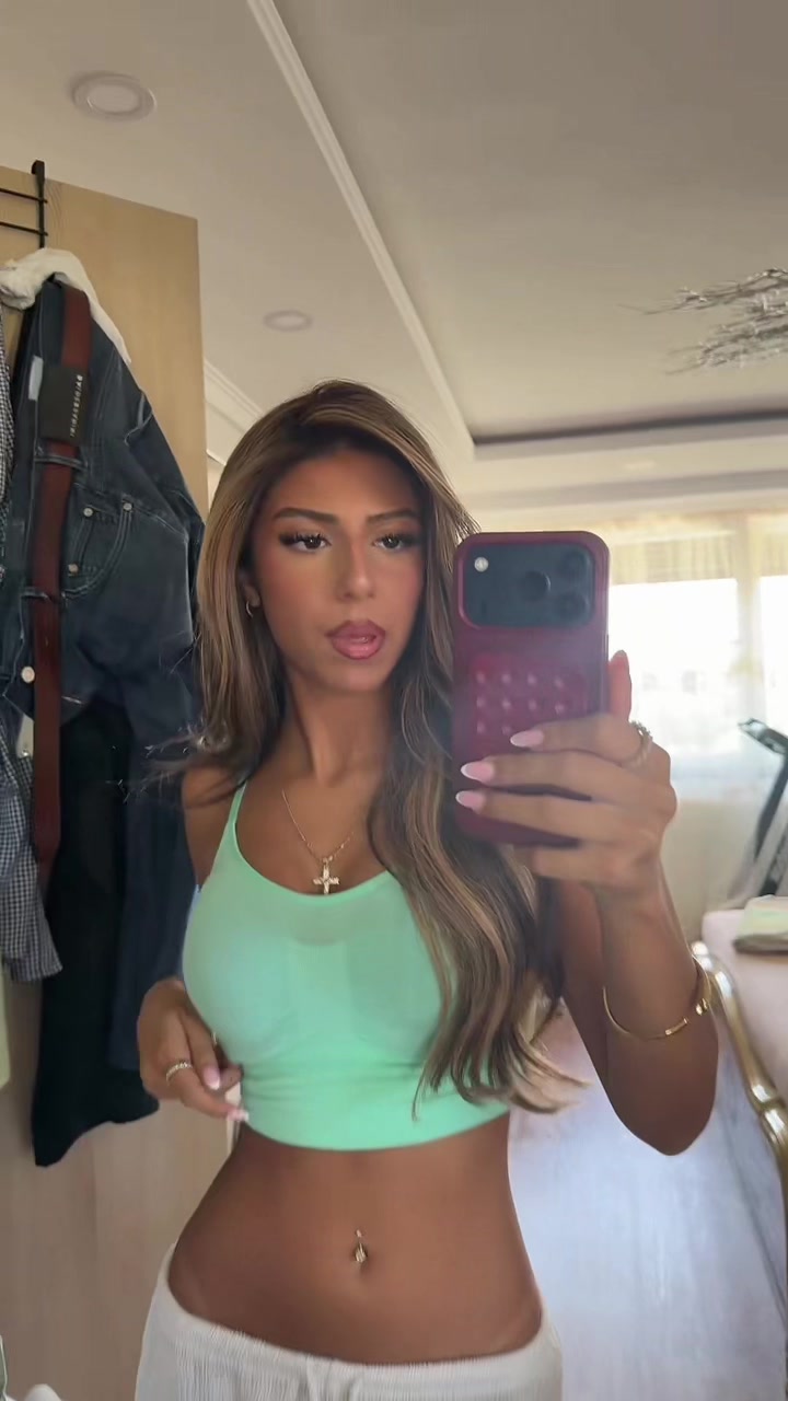 @LiveTina250k
