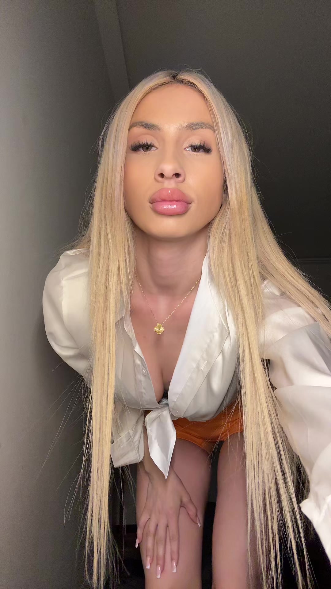@Vazzzle