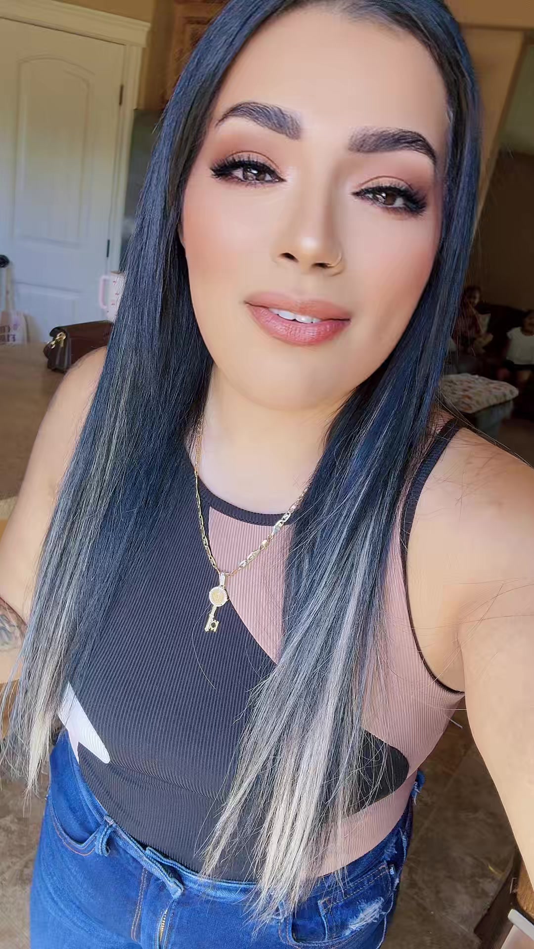 @•I R I S A N D R E A•