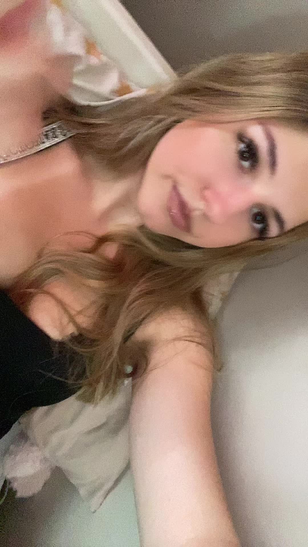 @𝒩