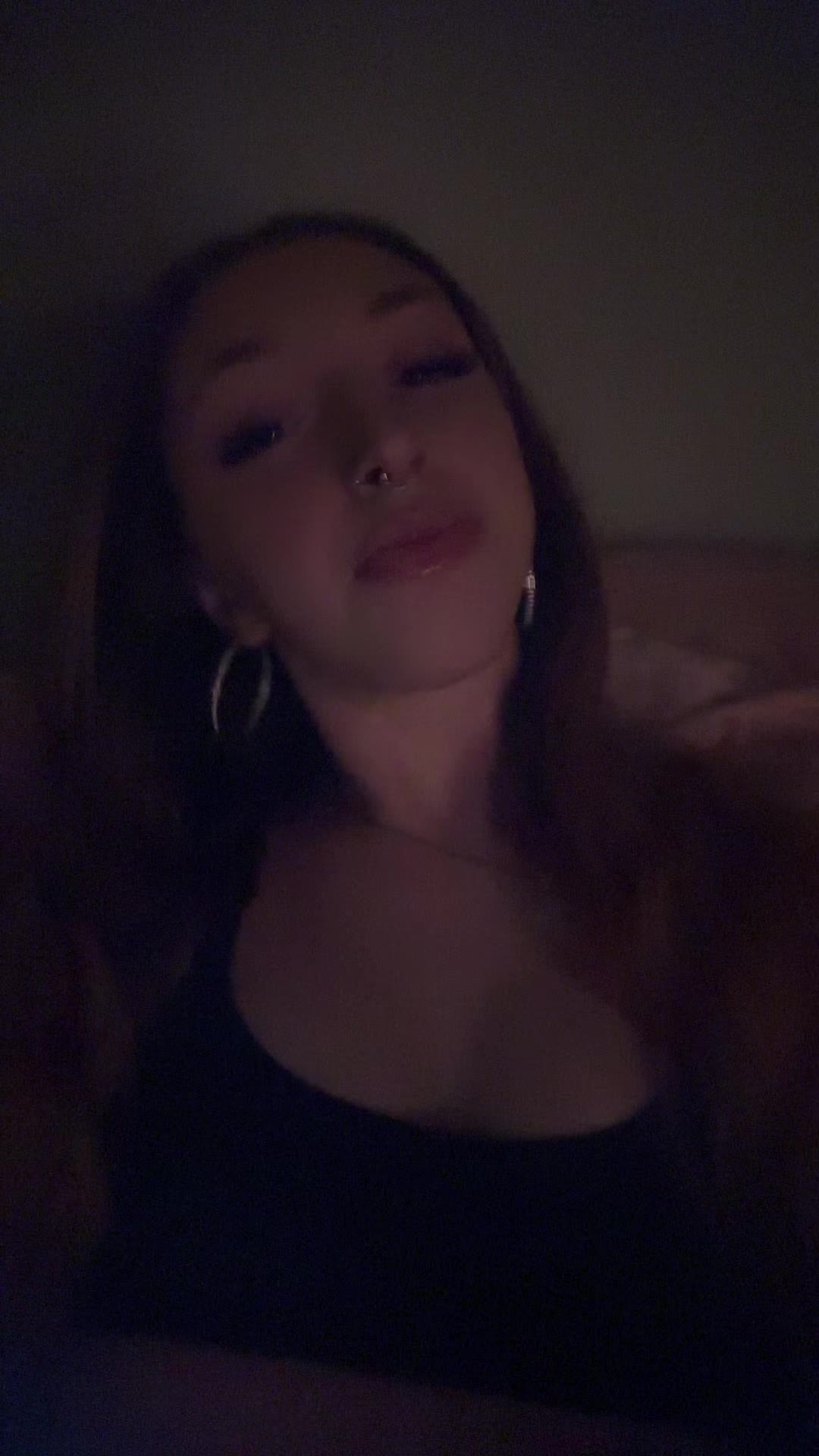 @Trins spam 💞