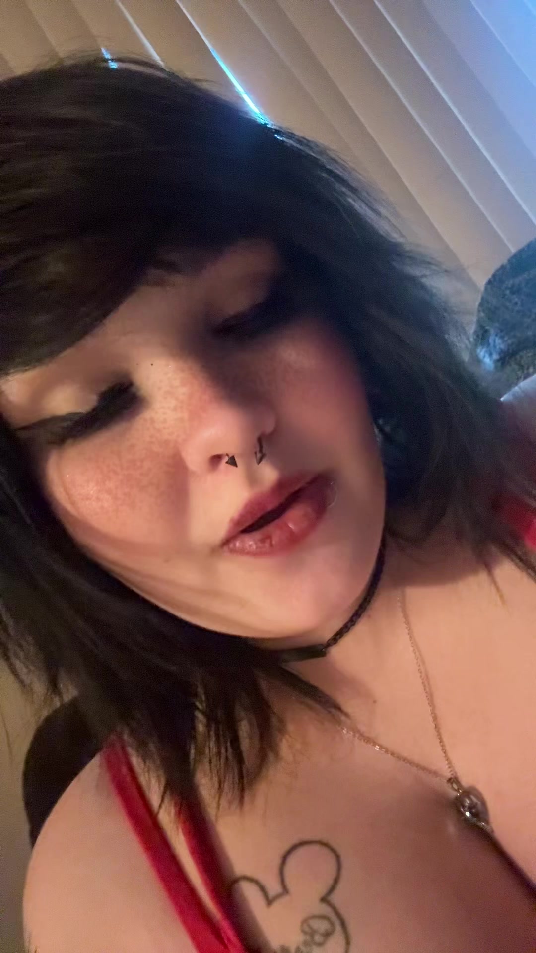 @Goth_mommy420