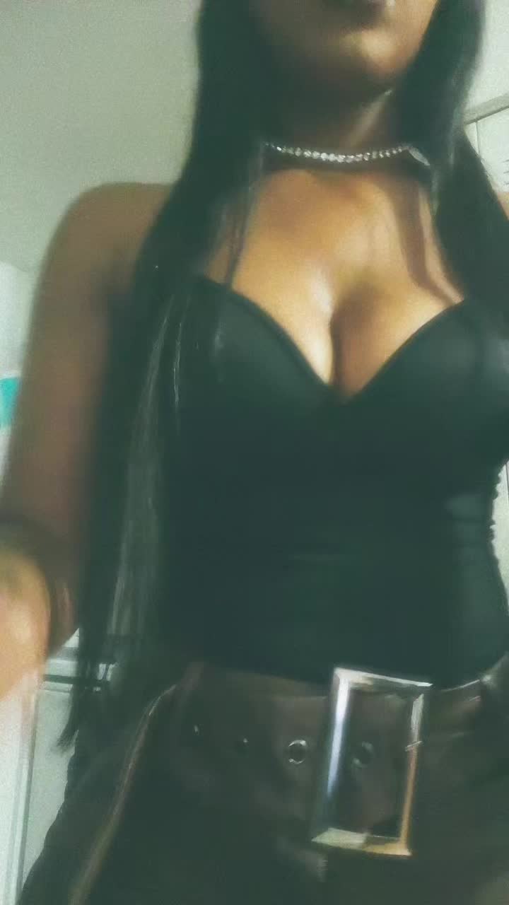 @QueenNae