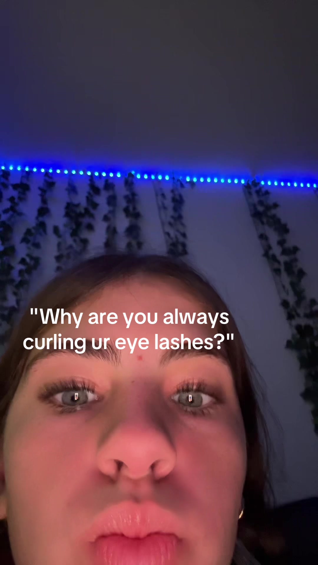 @???