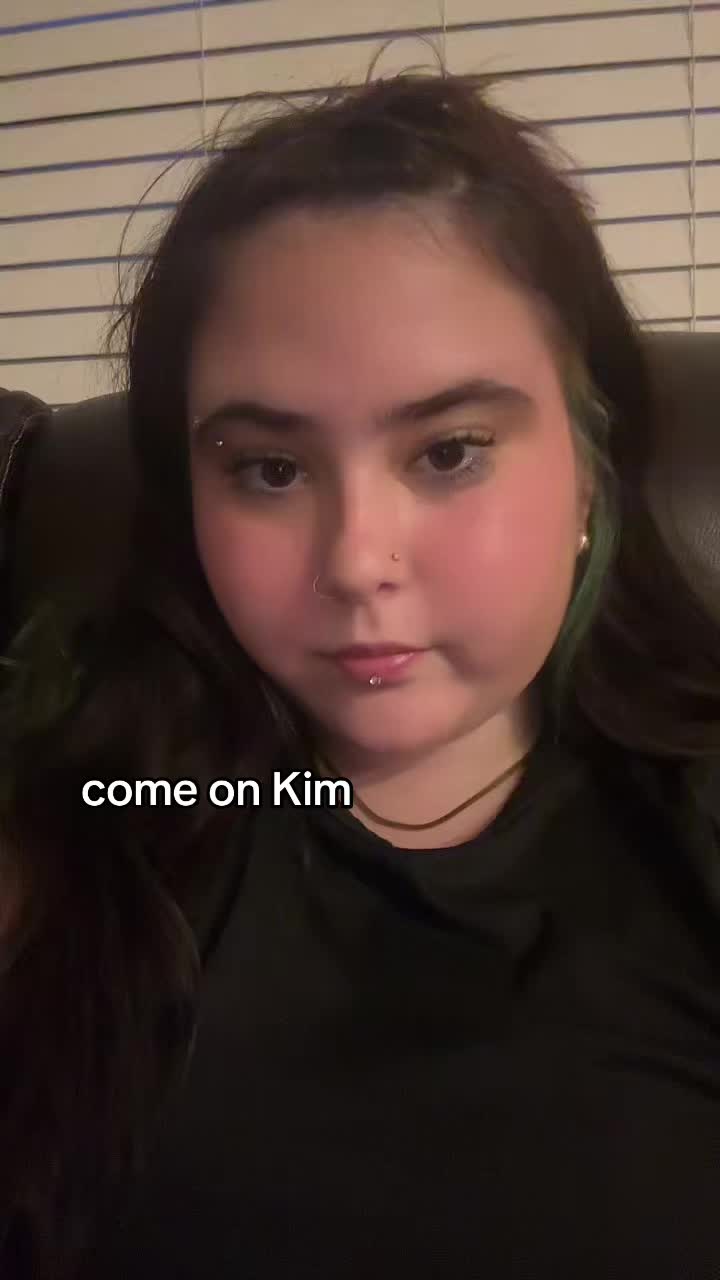 @maddie👩🏼&zwj;🦲
