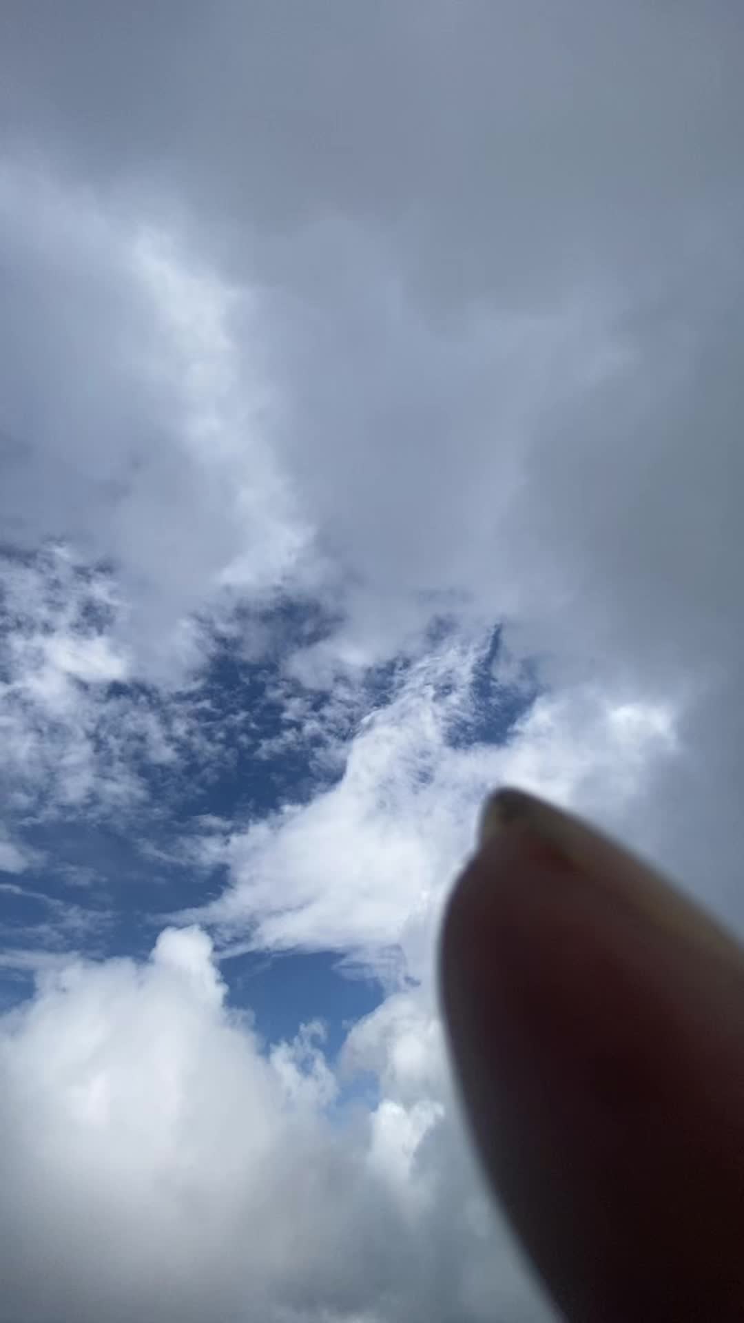 @रुम्बा❣️मुकु❣️🐇🐇