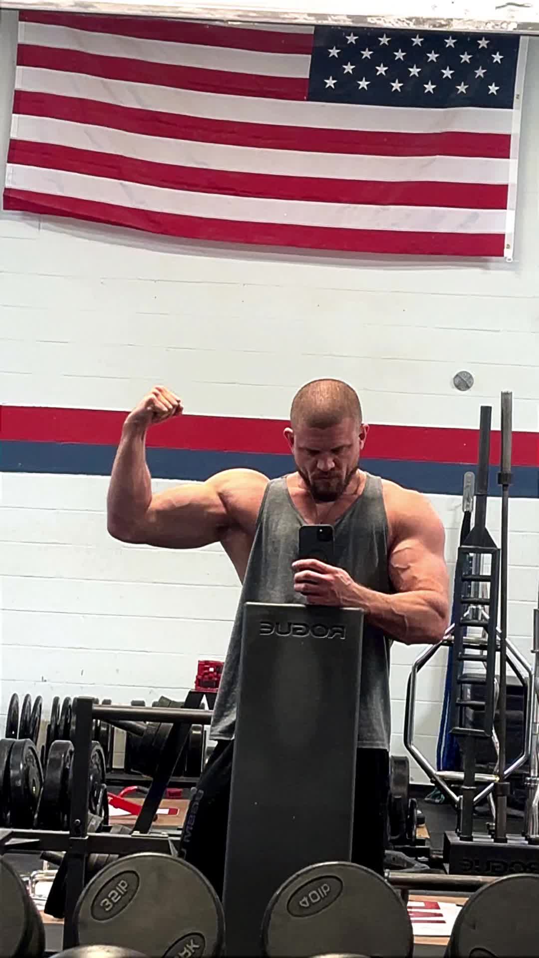 @alexrobbfit