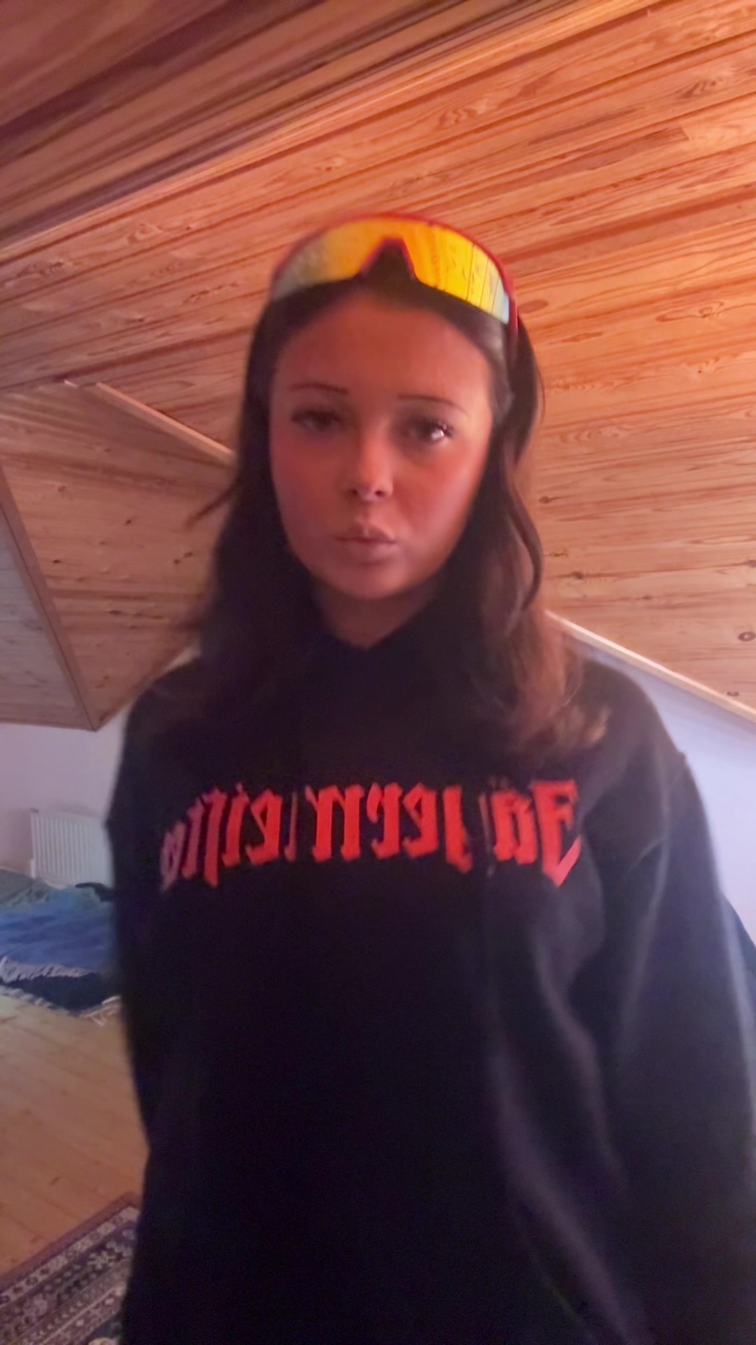 @𝓗𝓸𝓵𝓵𝓼𝓪𝓷❣️