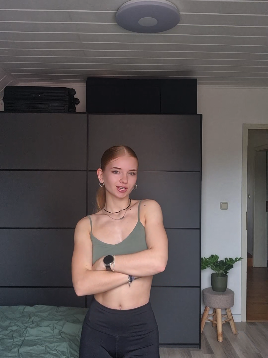 @Xenie🦋