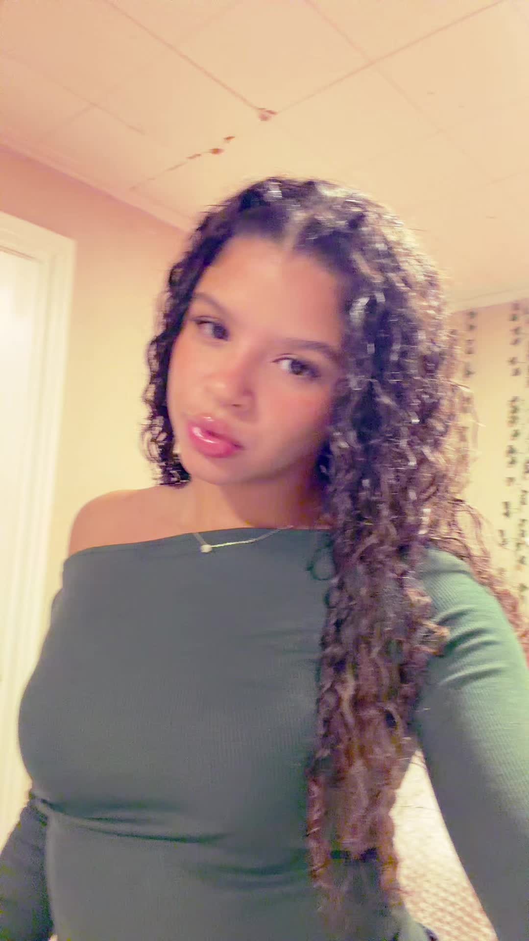 @hennyy