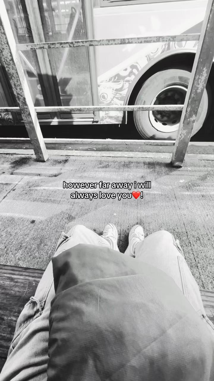 @𝟏𝟗𝟎𝟑🫐.