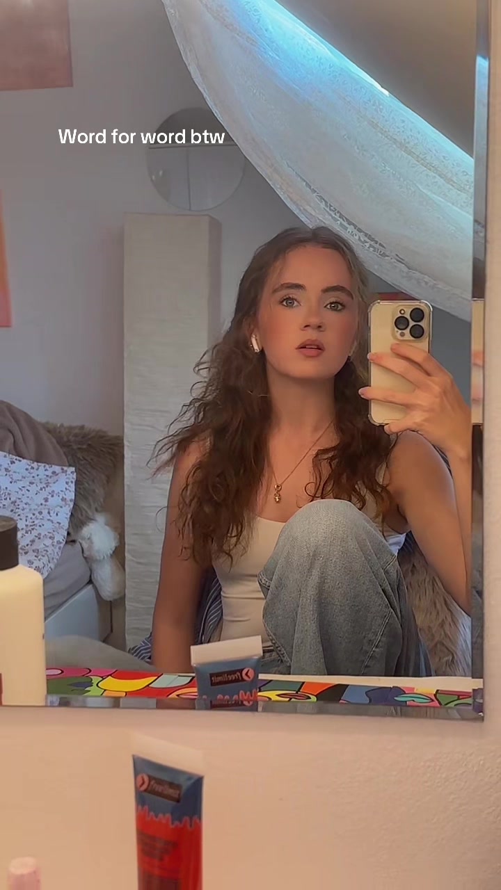@Sophia 💫