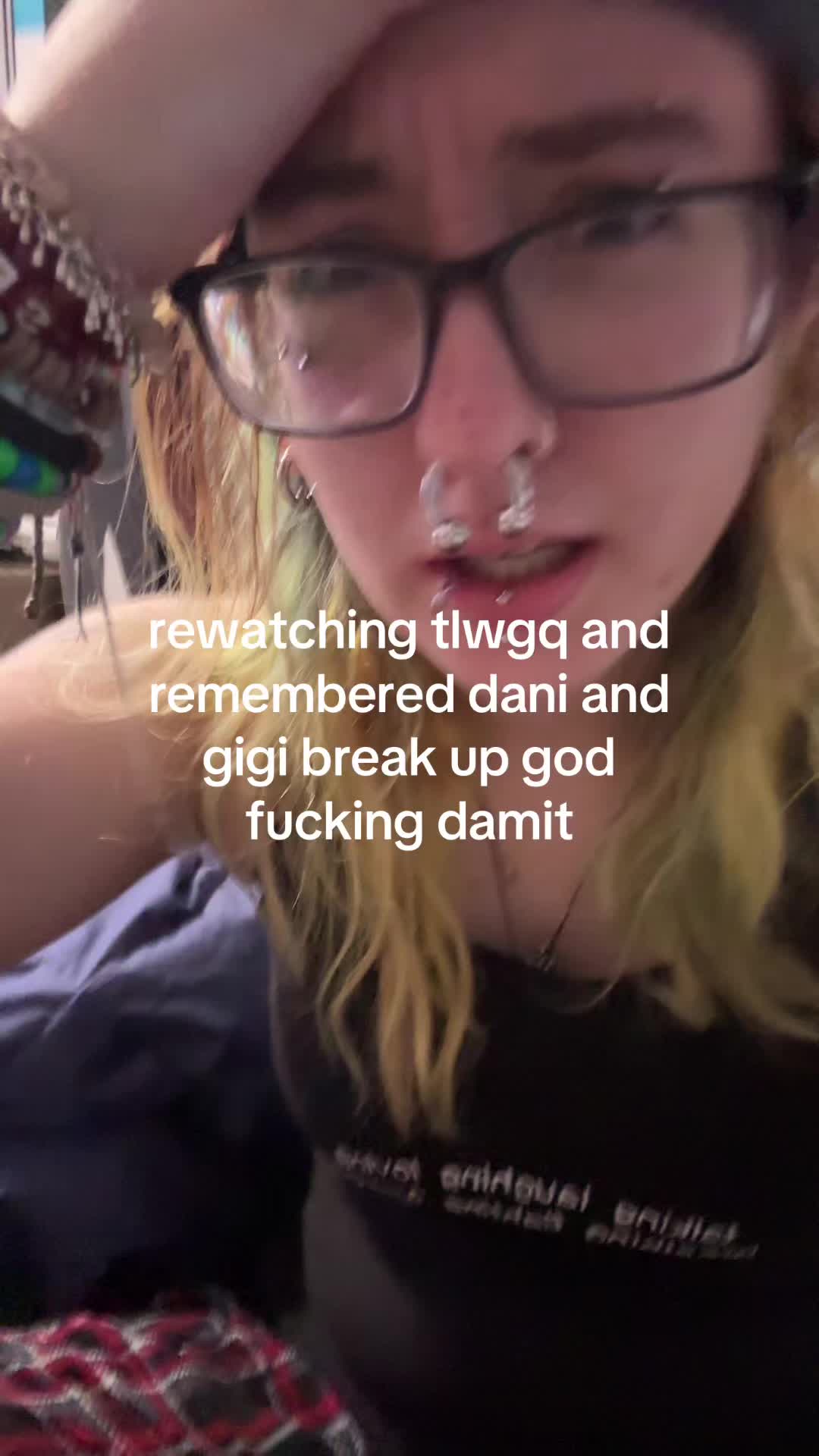 @armless.cum.circle