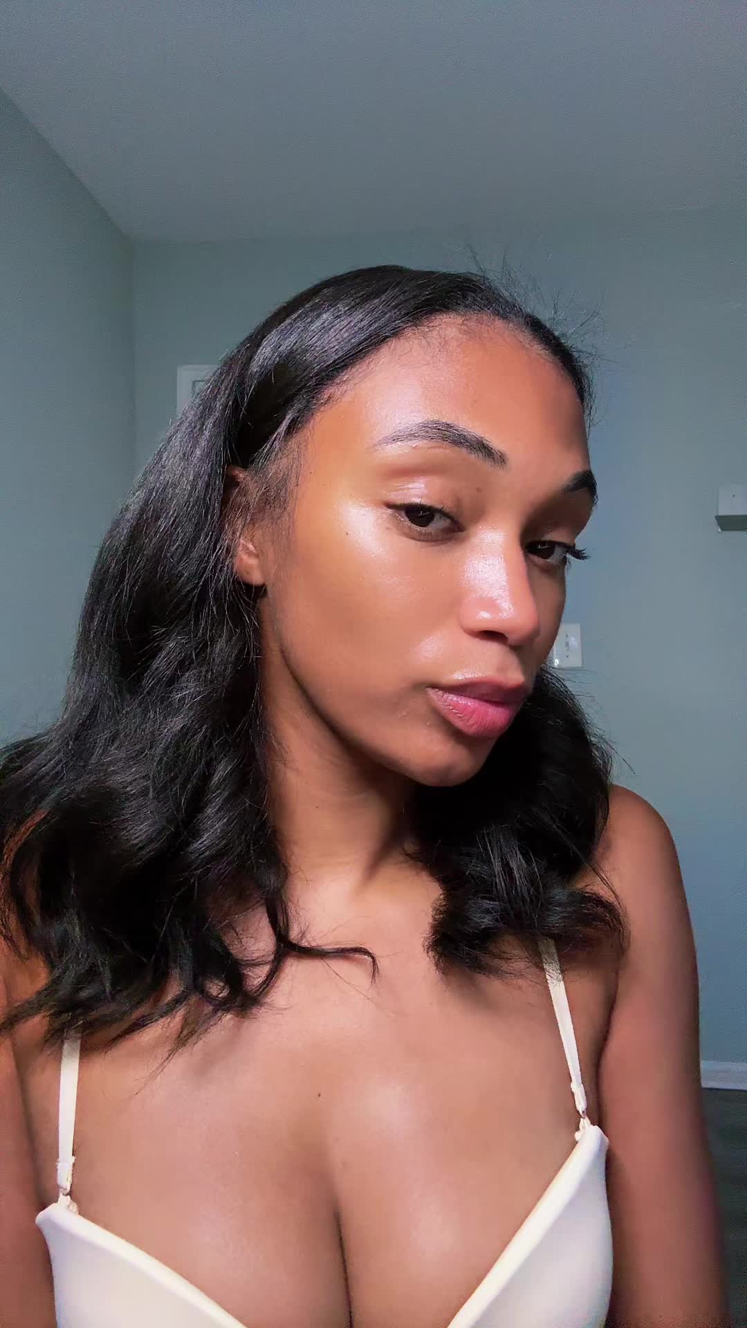 @TheRealGoldenbeautii