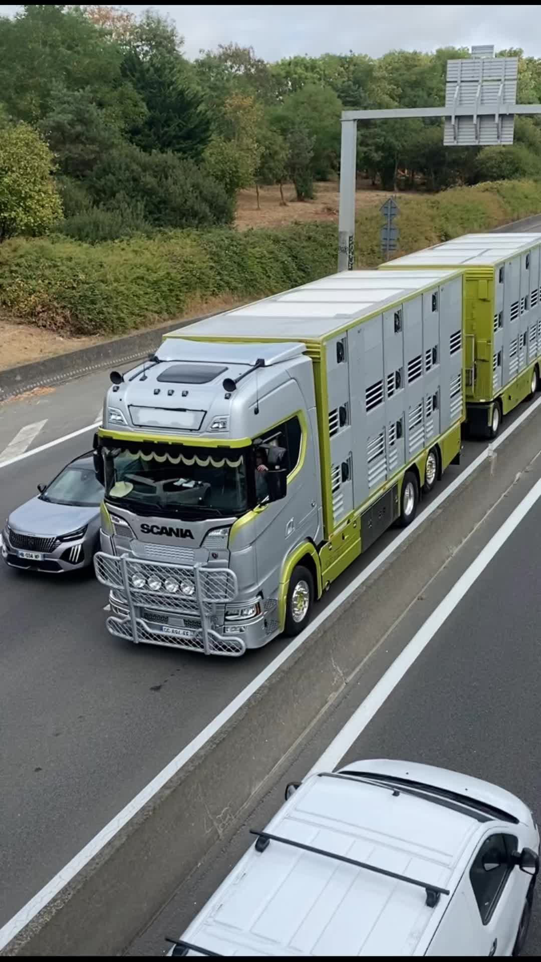 @LEOPNSX_TRUCKSPOTING🇫🇷🚨