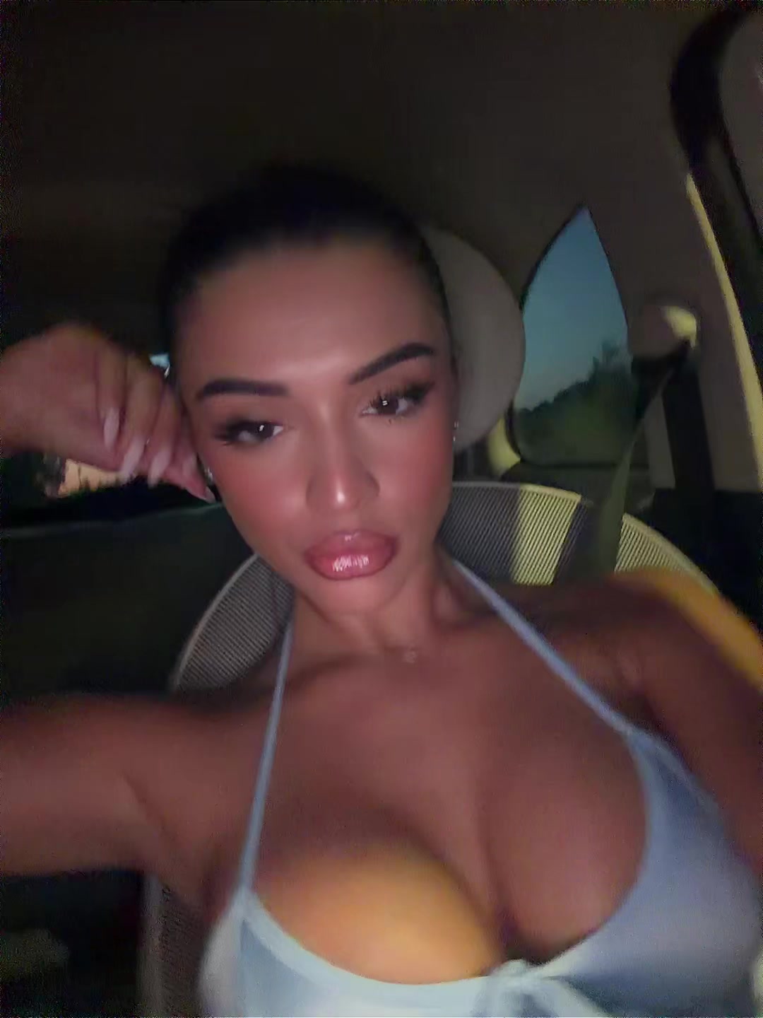 @Kiaranikolli
