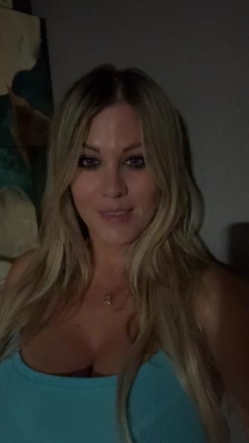 @Aprilleeanne