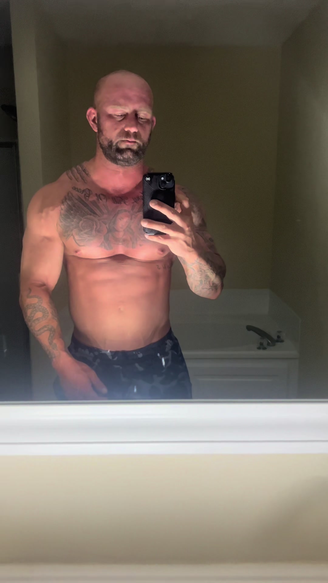 @richieswollerton