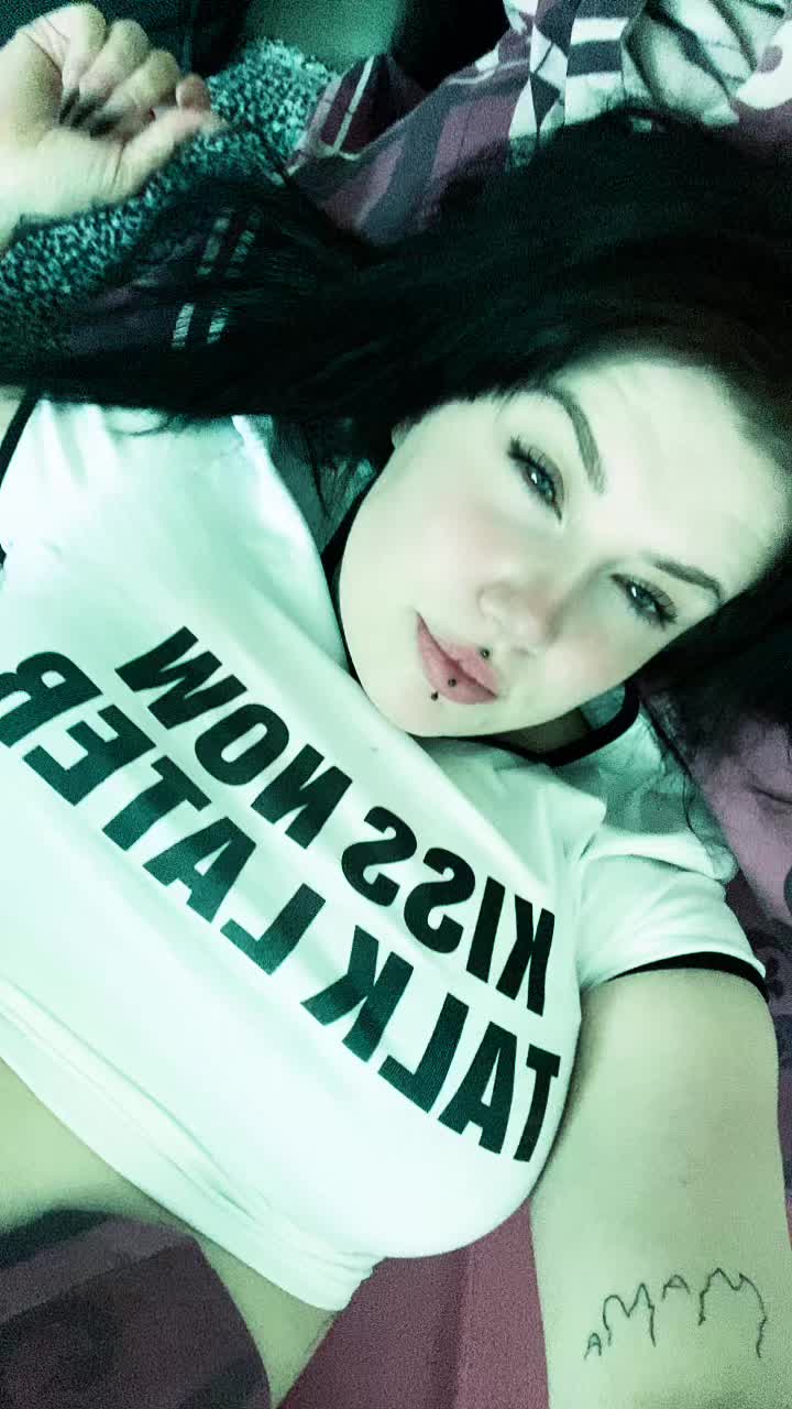 @Carolyn🇩🇪🦅