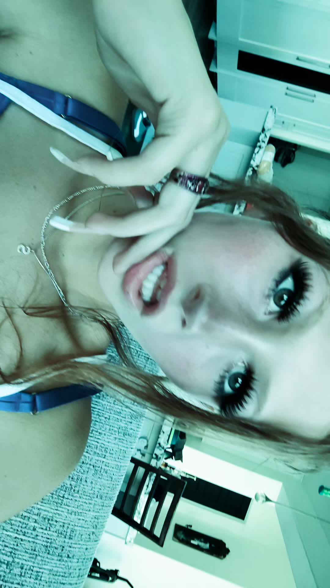 @Si