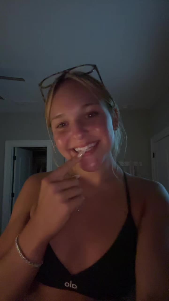 @LYZABROOKS