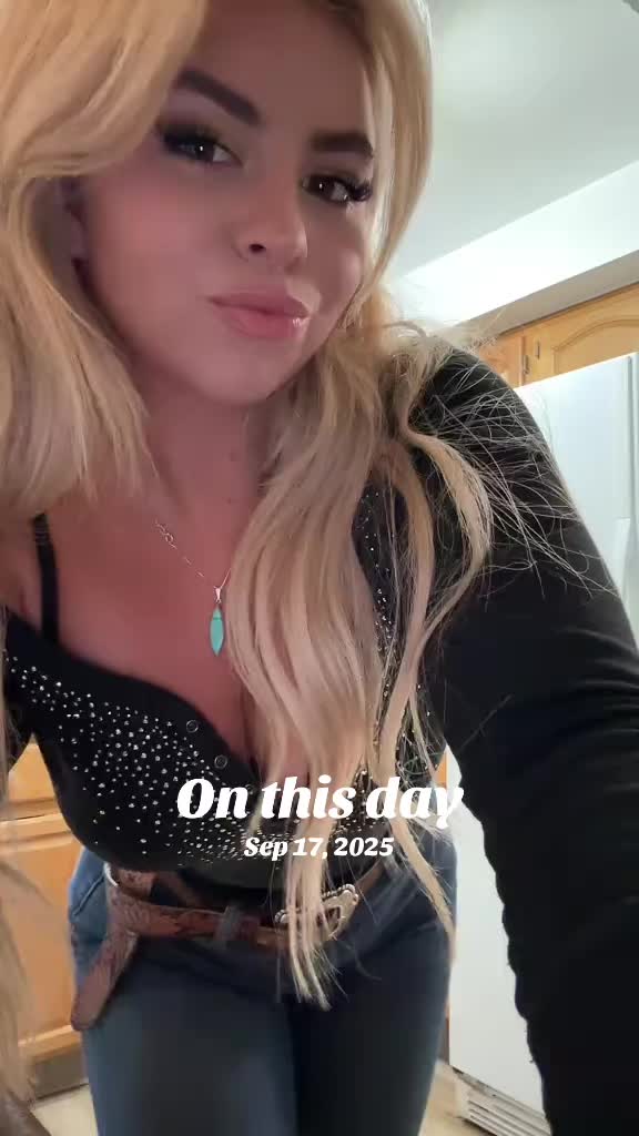 @Valianna Rose
