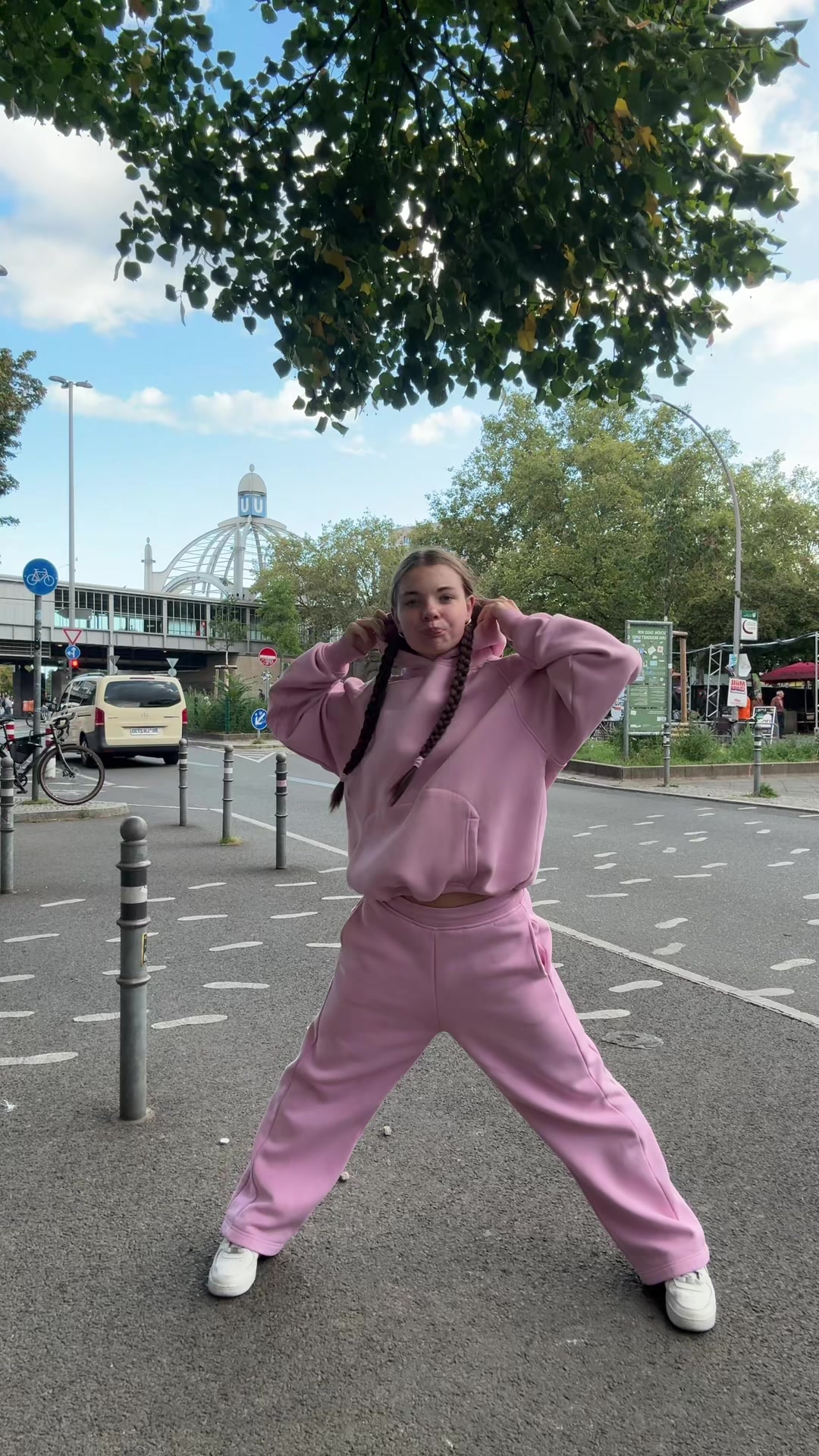 @𝐋𝐚𝐯𝐢𝐧𝐢𝐚