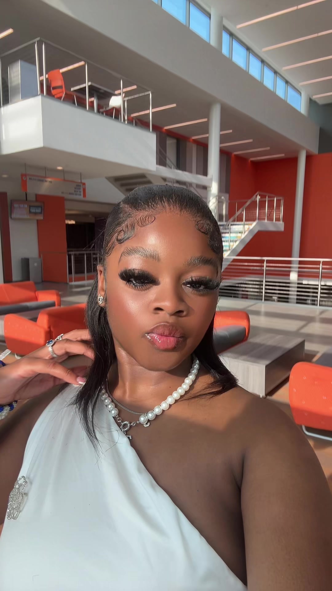 @Jasmine💫