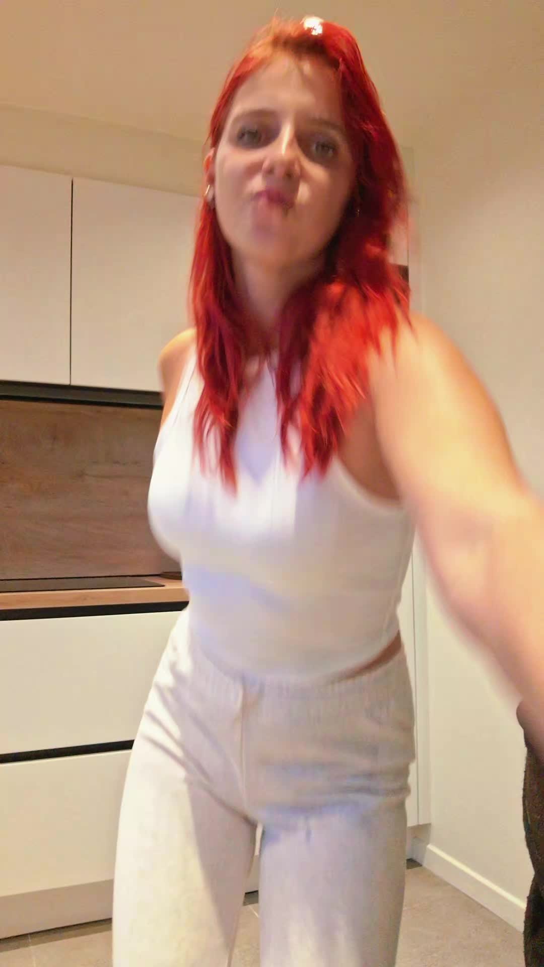 @Ladyk_in_red❤️