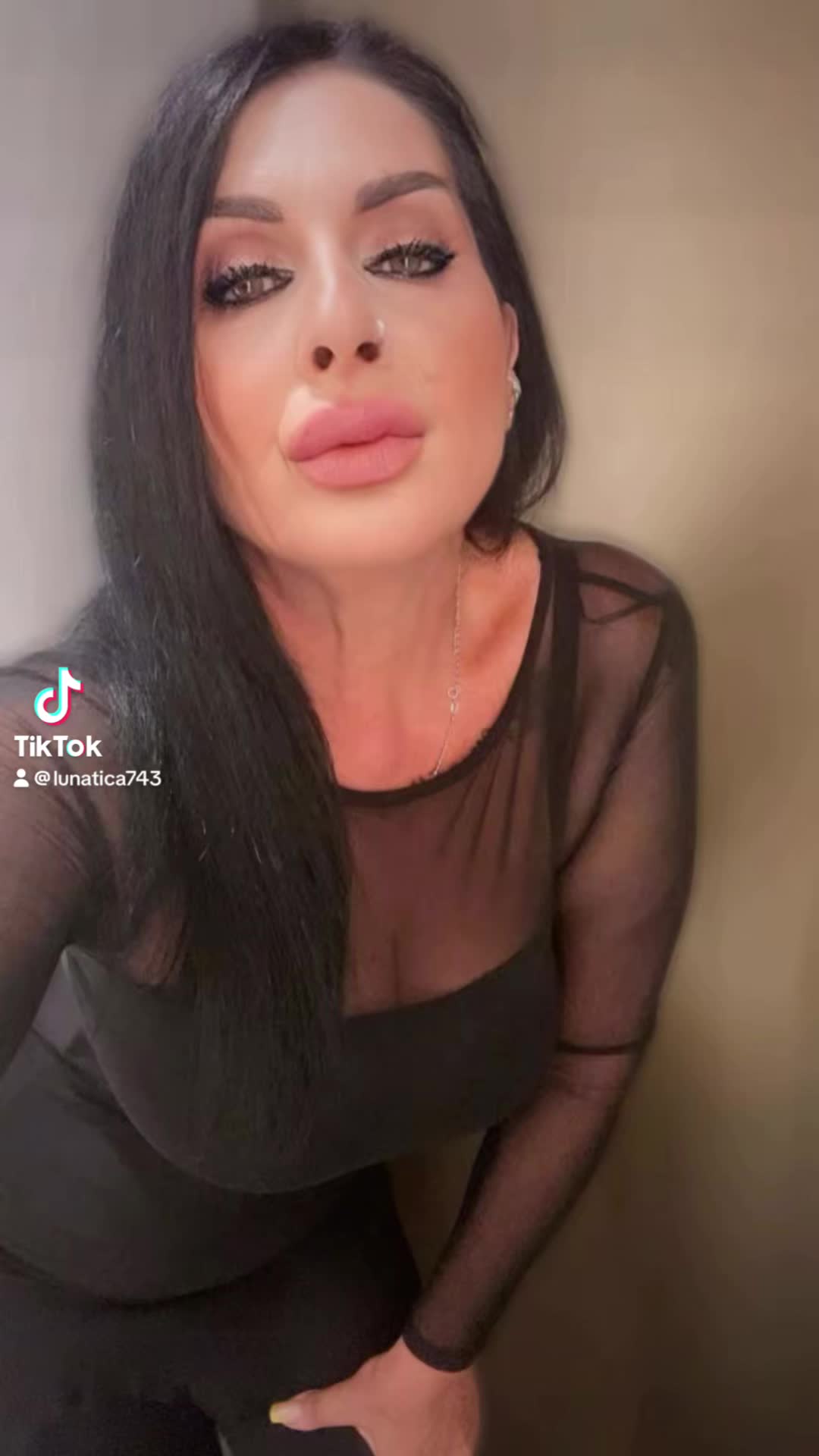 @lunatica743