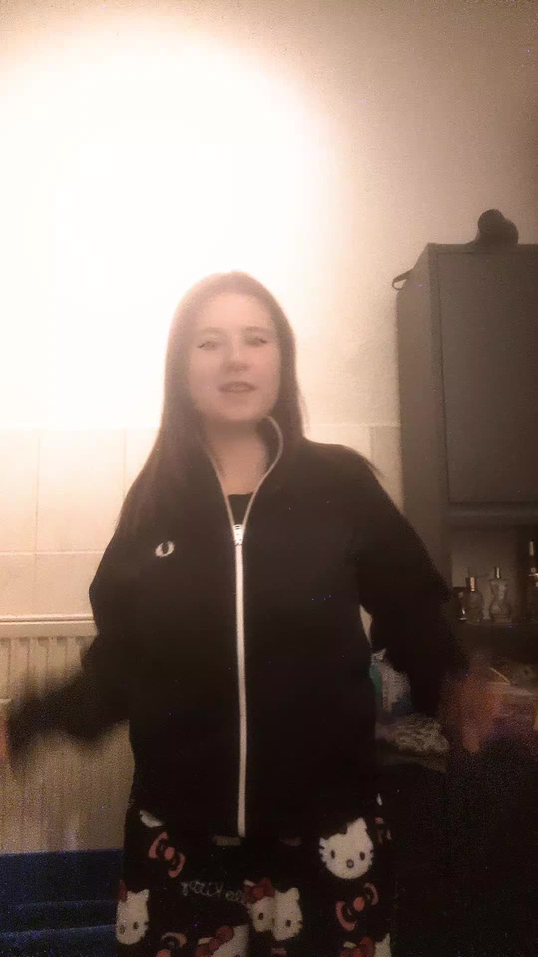 @Laura.xs⬛️⬜️🟥