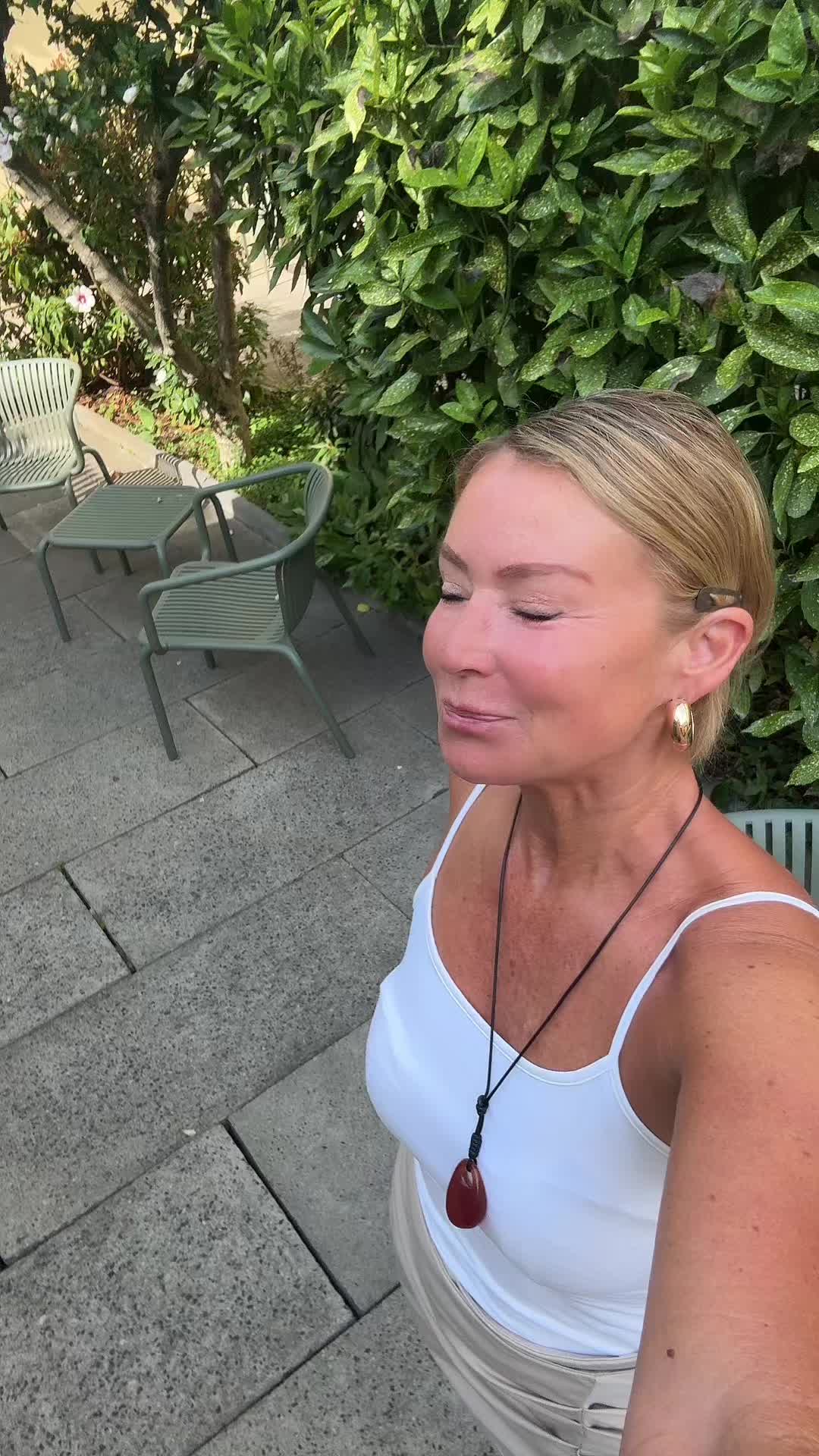 @zoegronenberg