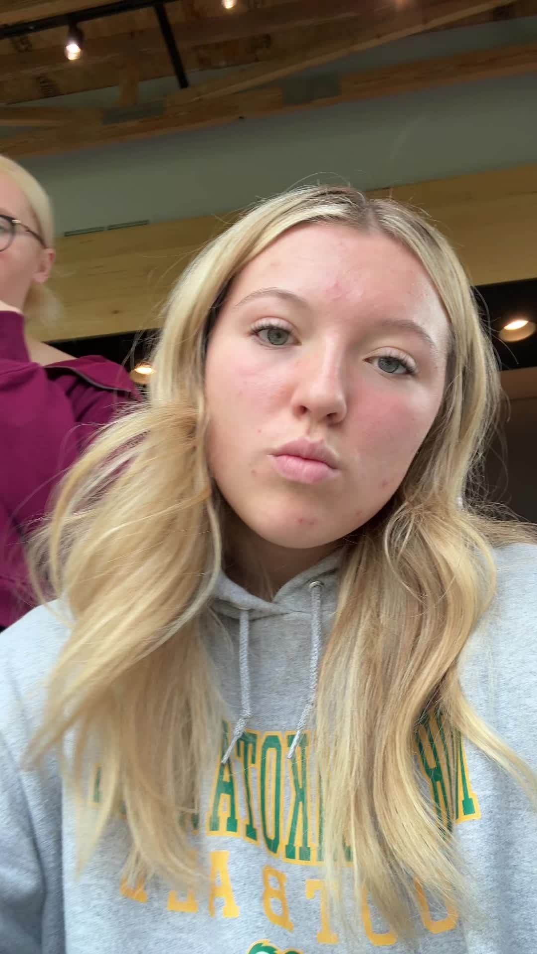 @user1586734092