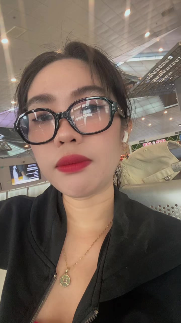 @Myrnabayronshop