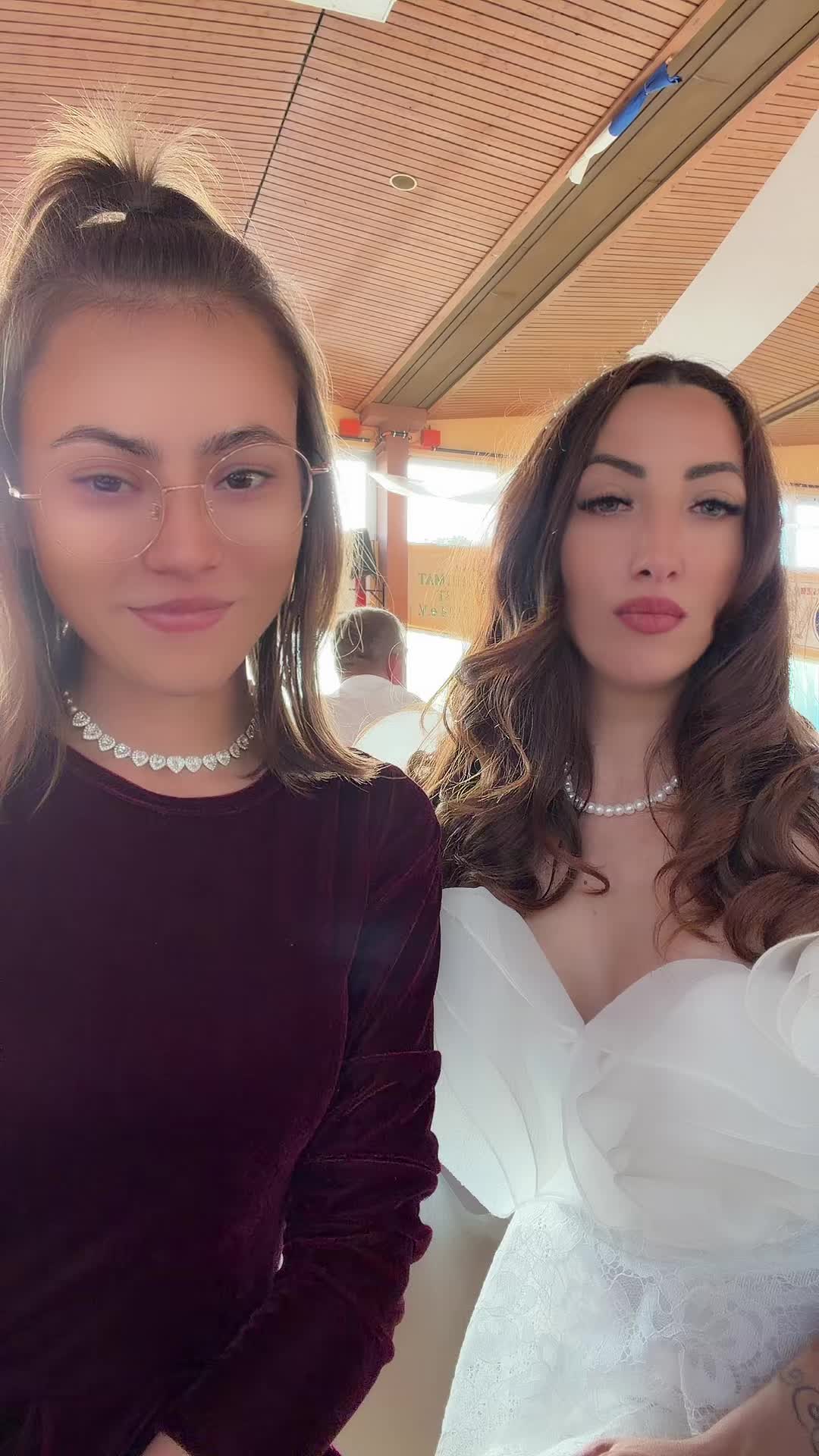 @Adelina🎀