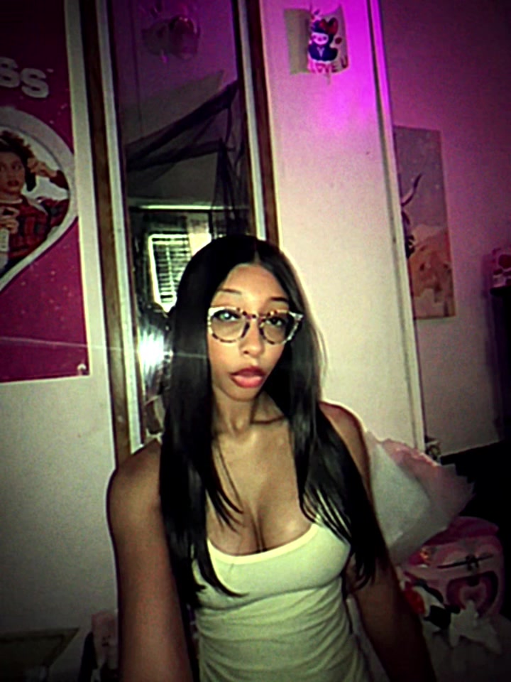 @hey._sky