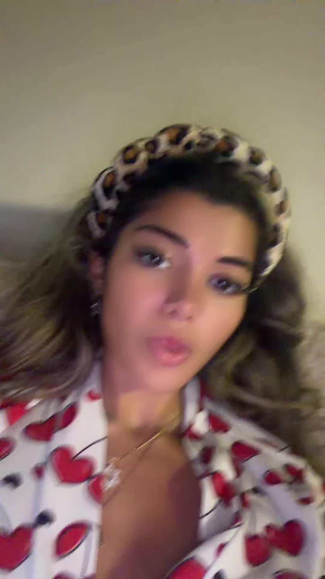 @Ella