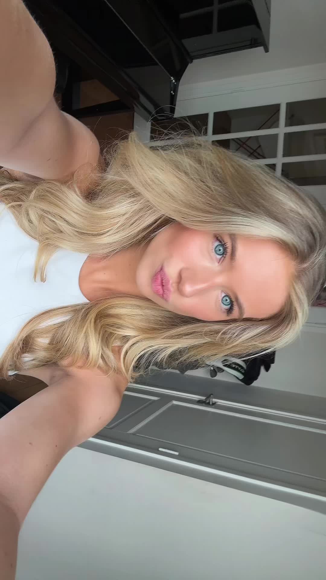 @𝑅.