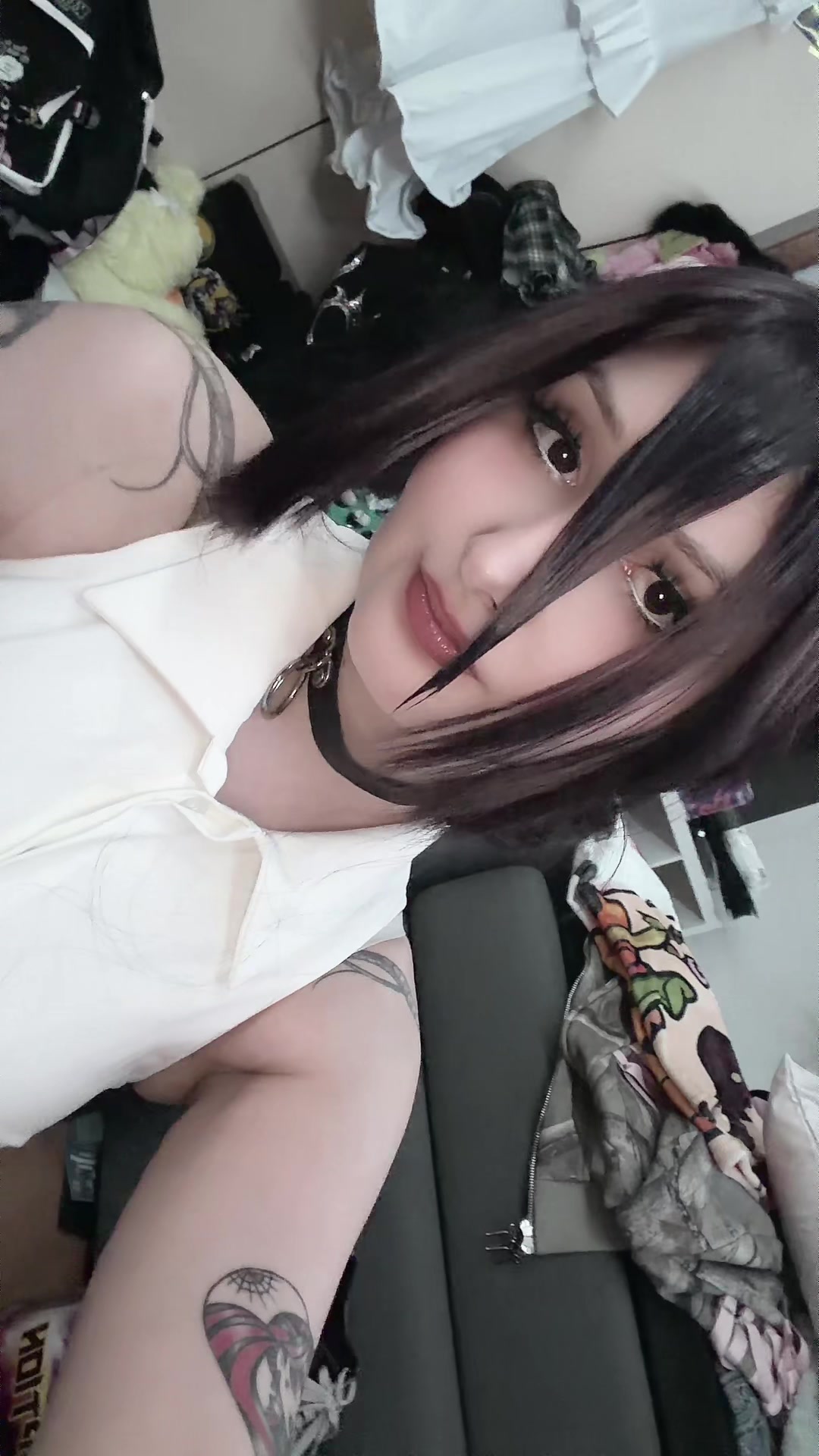 @liavandia_