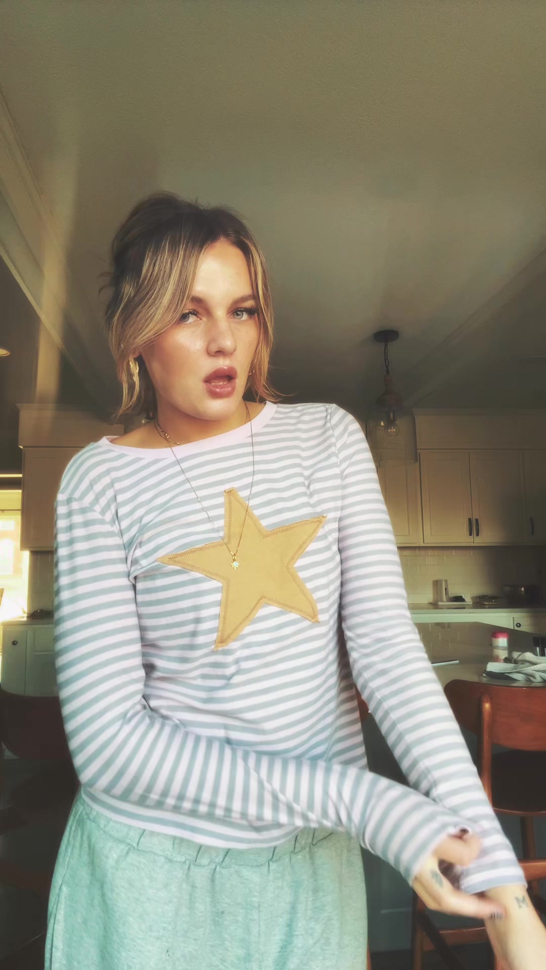 @😳