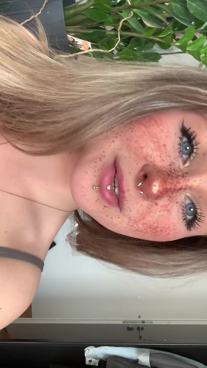 @Iza