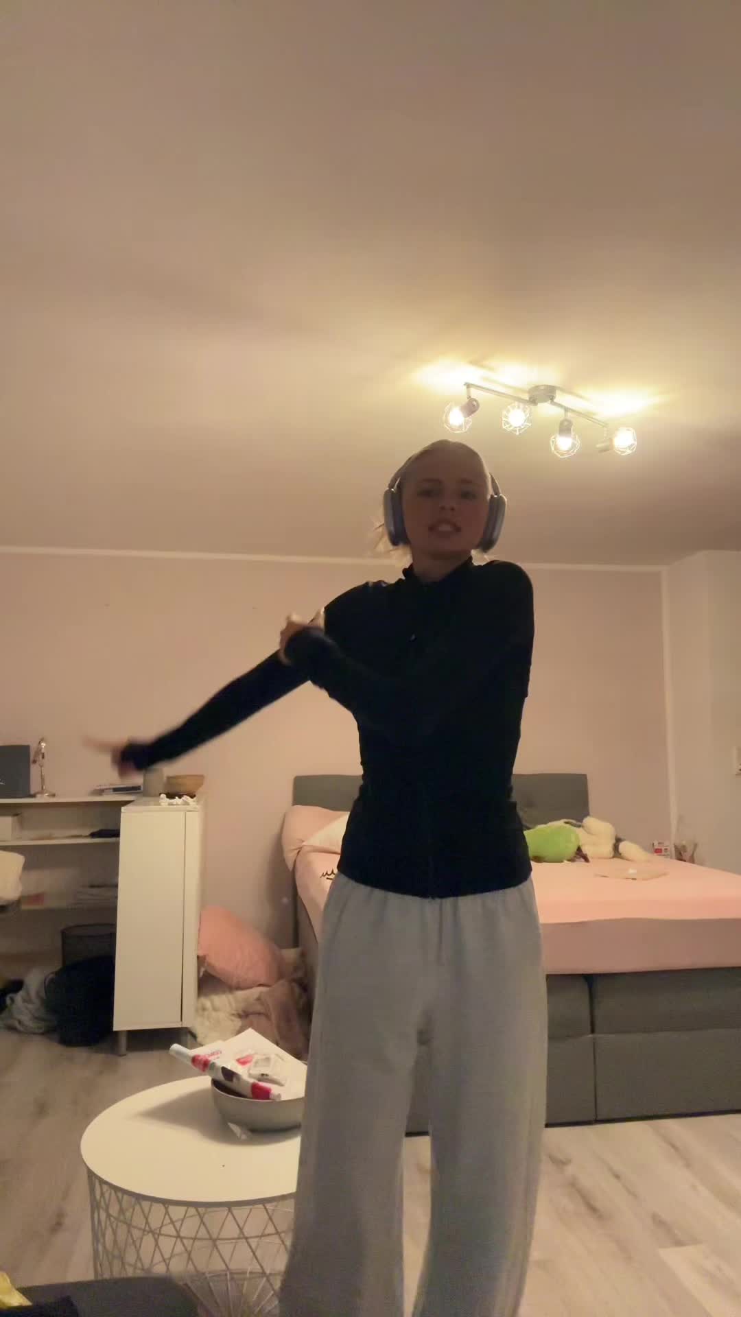@gwen