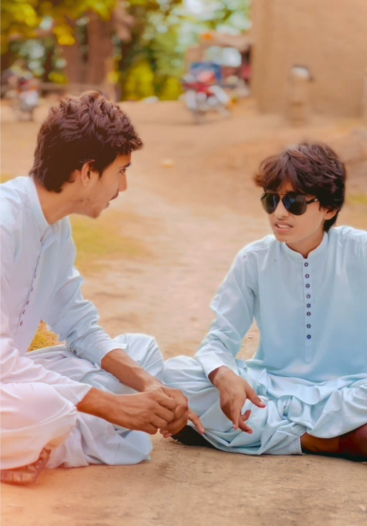 @Hum 2 bhai